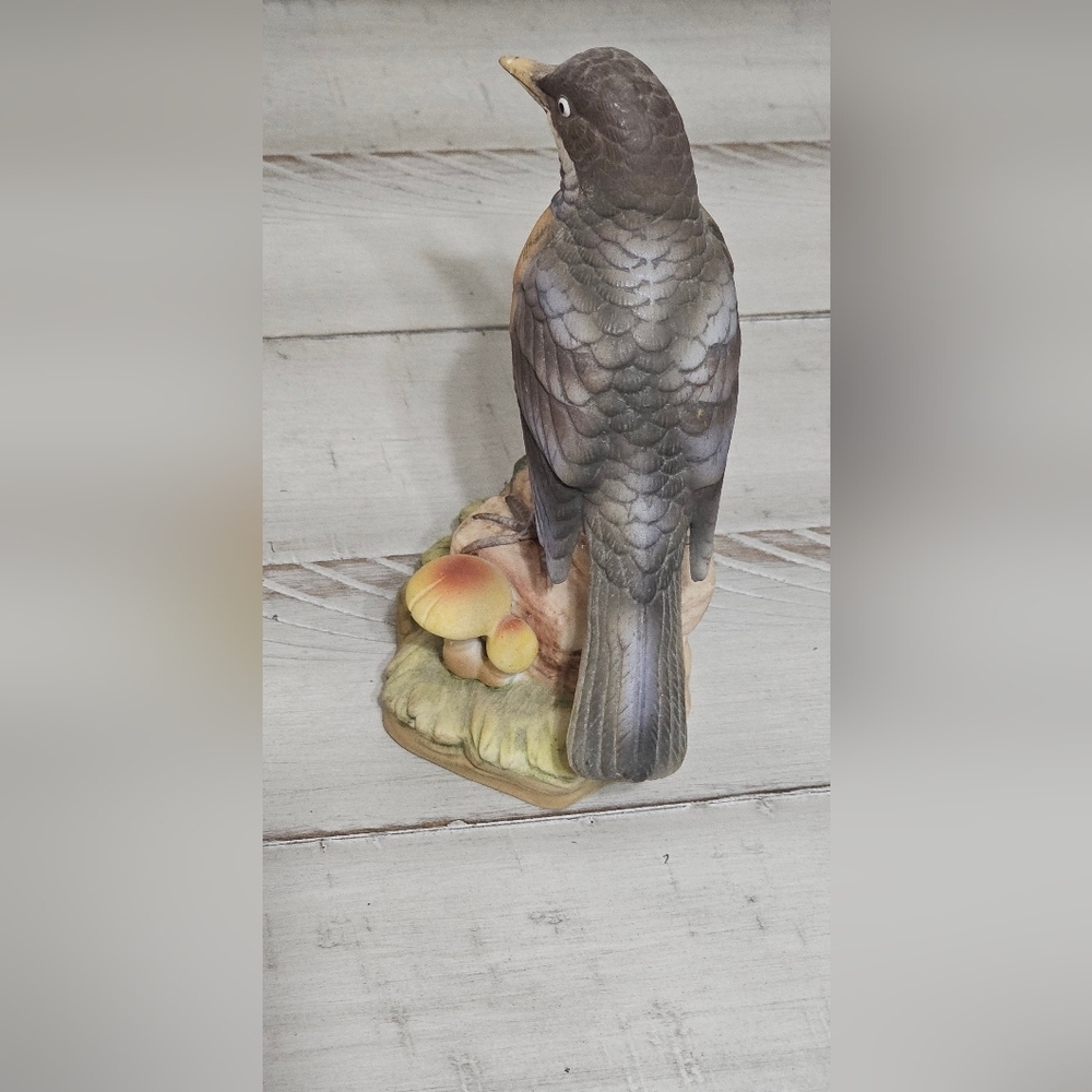 VINTAGE LEFTON HAND PAINTED CERAMIC ROBIN BIRD FIGURINE MUSHROOM KW7457 - Picture 4 of 9